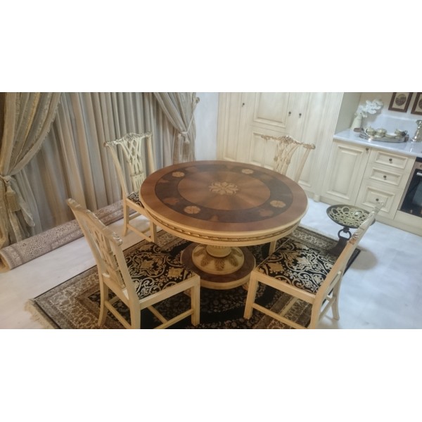 Dining table Furnitures 
